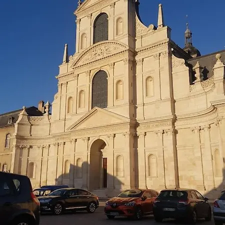 La Maison Pourrie