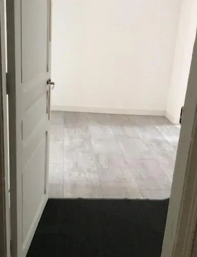 La Maison Pourrie Apartmán *